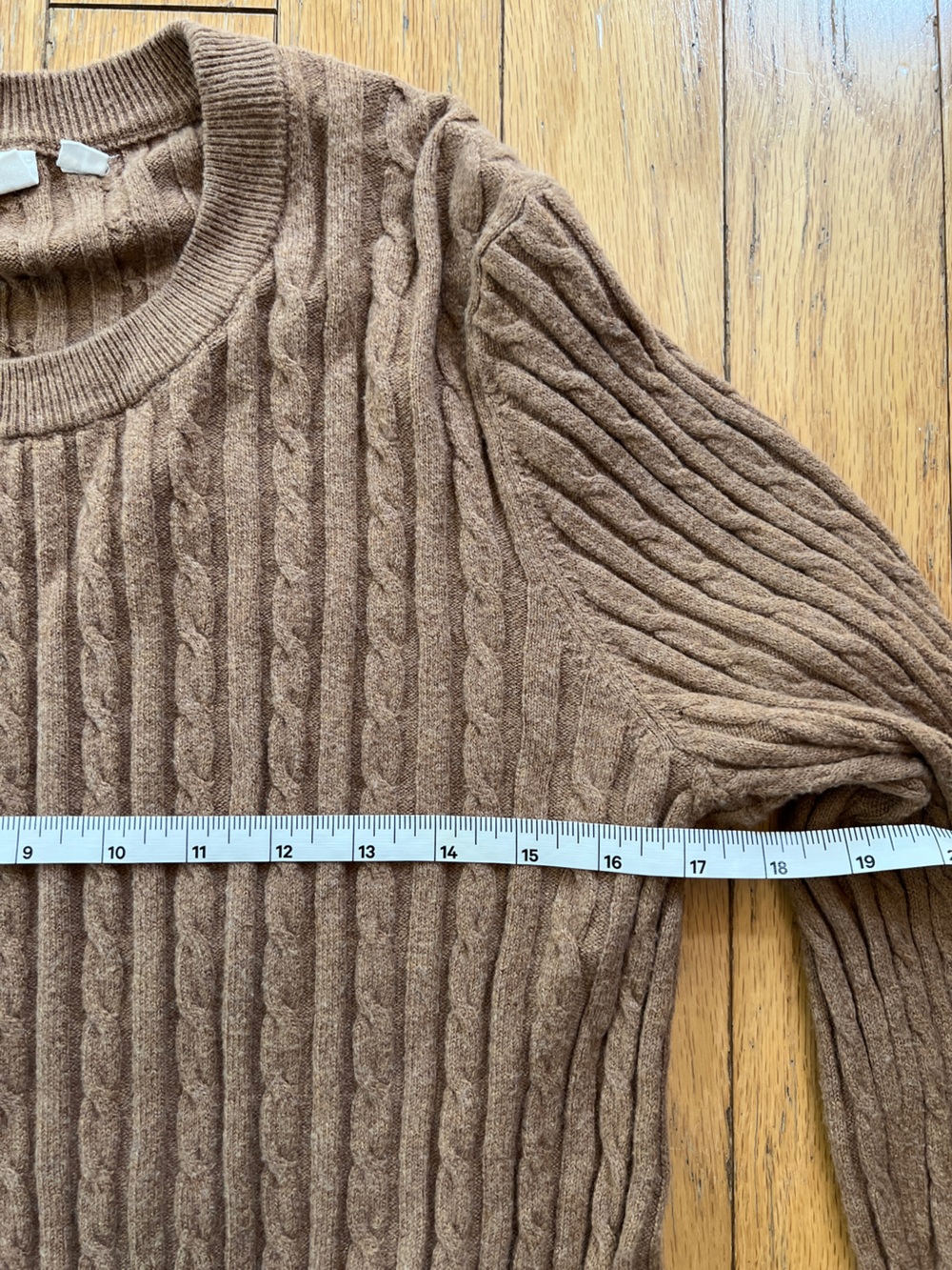 GAP Women’s Cable Knit Crewneck Sweater - Brown - Picture 3 of 5
